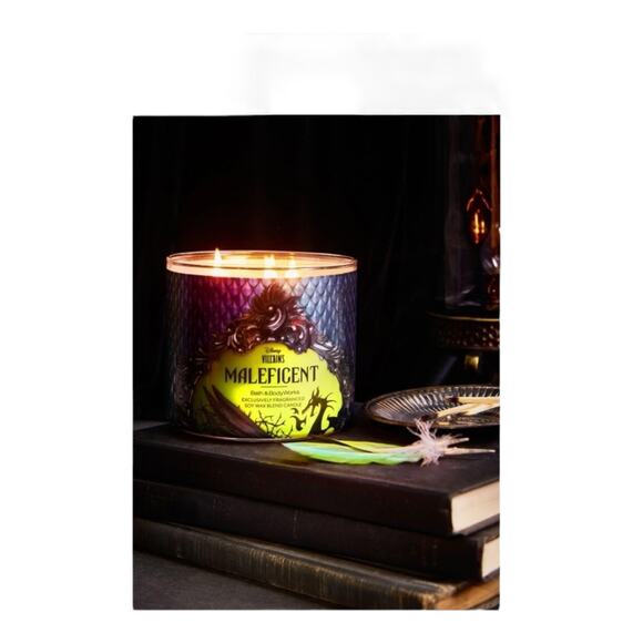 Bath & Body Works Disney Villains Maleficent 3 Wick Candle Plum Berries 14.5 oz - Picture 12 of 12